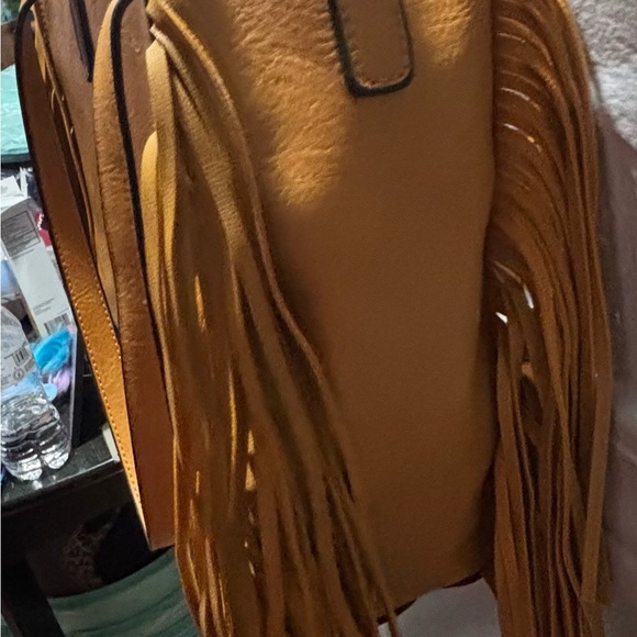 Tan Leather Shoulder Bag with Adjustable Strap - Picture 2 of 11